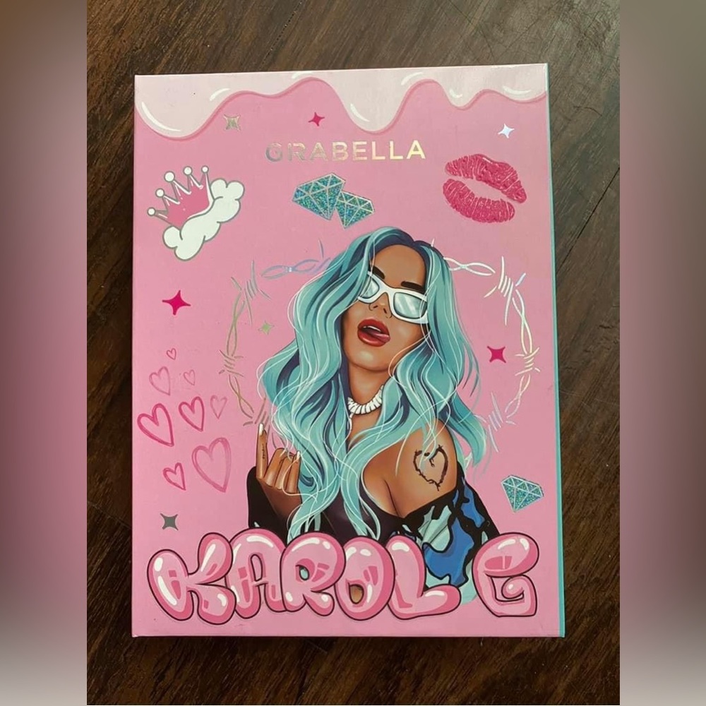 Girabella eyeshadow book pallet